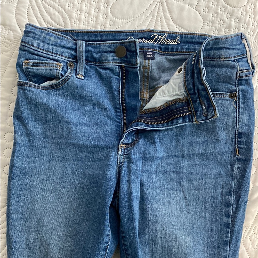 Universal Thread Women's Blue Jeans
